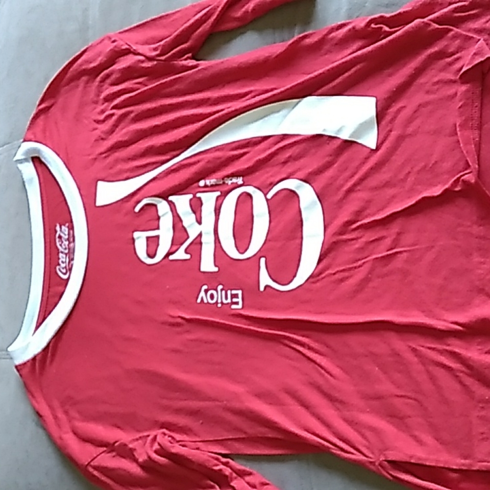 Short sleeve Coca-Cola shirt